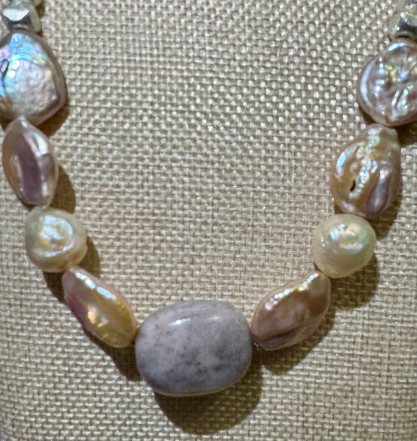 Neutral Candy Choker