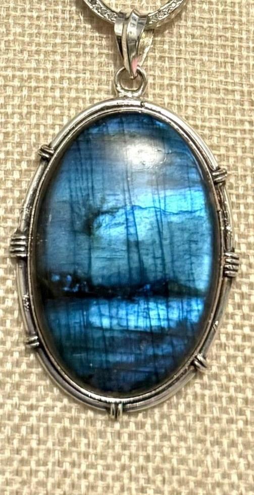 Luminous Labradorite Pendant