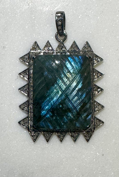 Lala Pendant