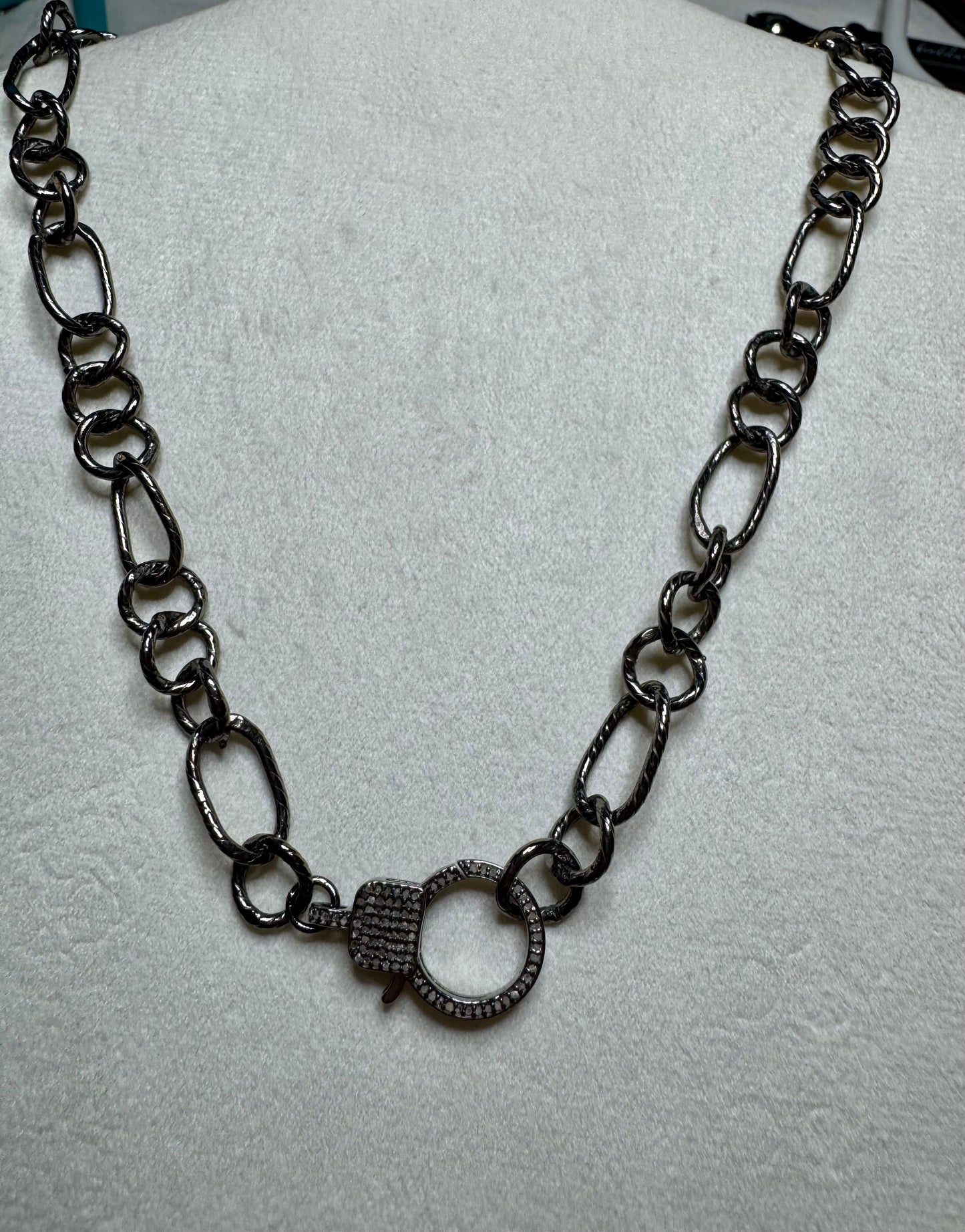 Gunnie's Chain Necklace